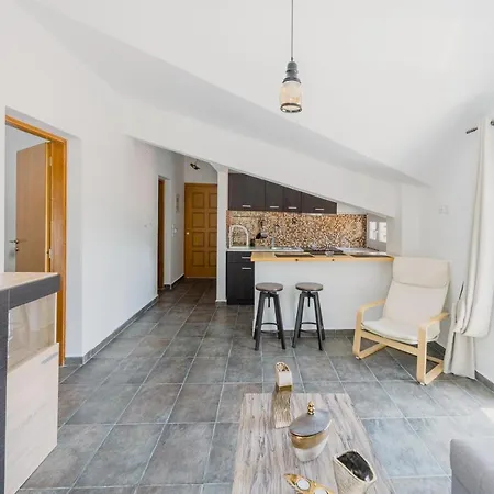 Апартаменты Stellatos House Порос