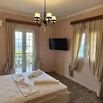 Stellatos House بوروس