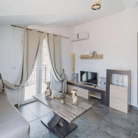 Stellatos House