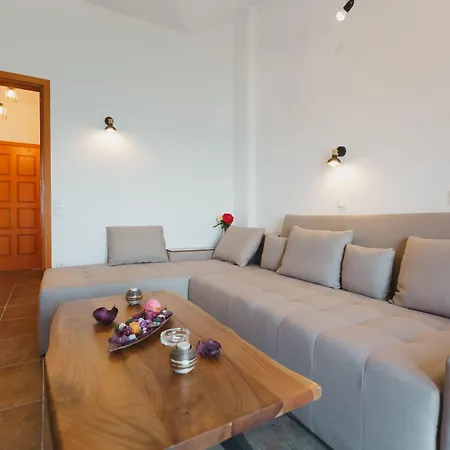 Apartment Stellatos House *