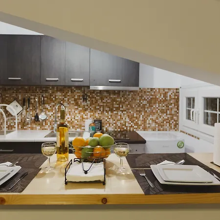 Stellatos House * بوروس