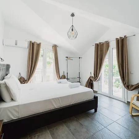 Stellatos House * Poros (Kefalonia)