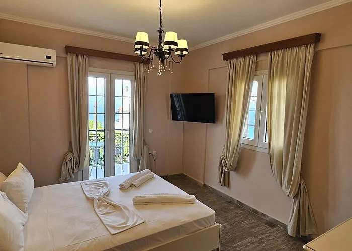 Stellatos House بوروس