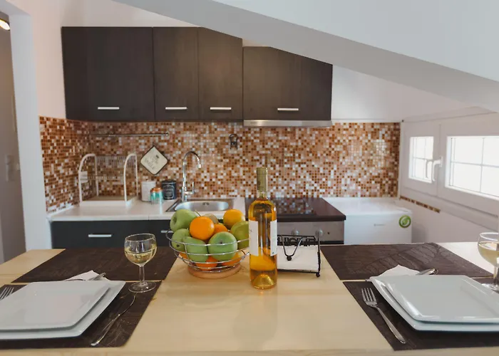 Stellatos House * بوروس