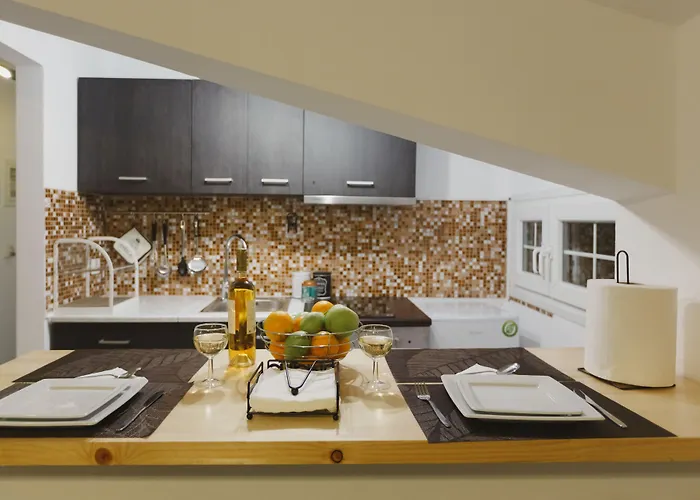 Stellatos House * بوروس